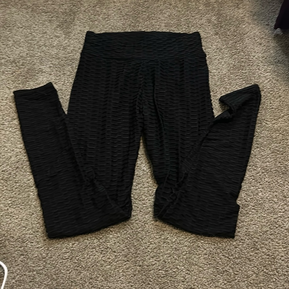 Stretchy black legging size medium